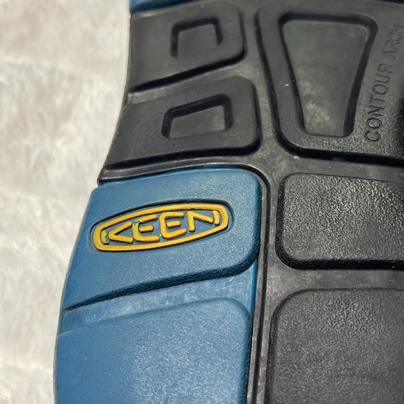 Keen - Picture 6 of 9